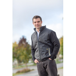 CAMILLE EN BLOUSON PLUTON